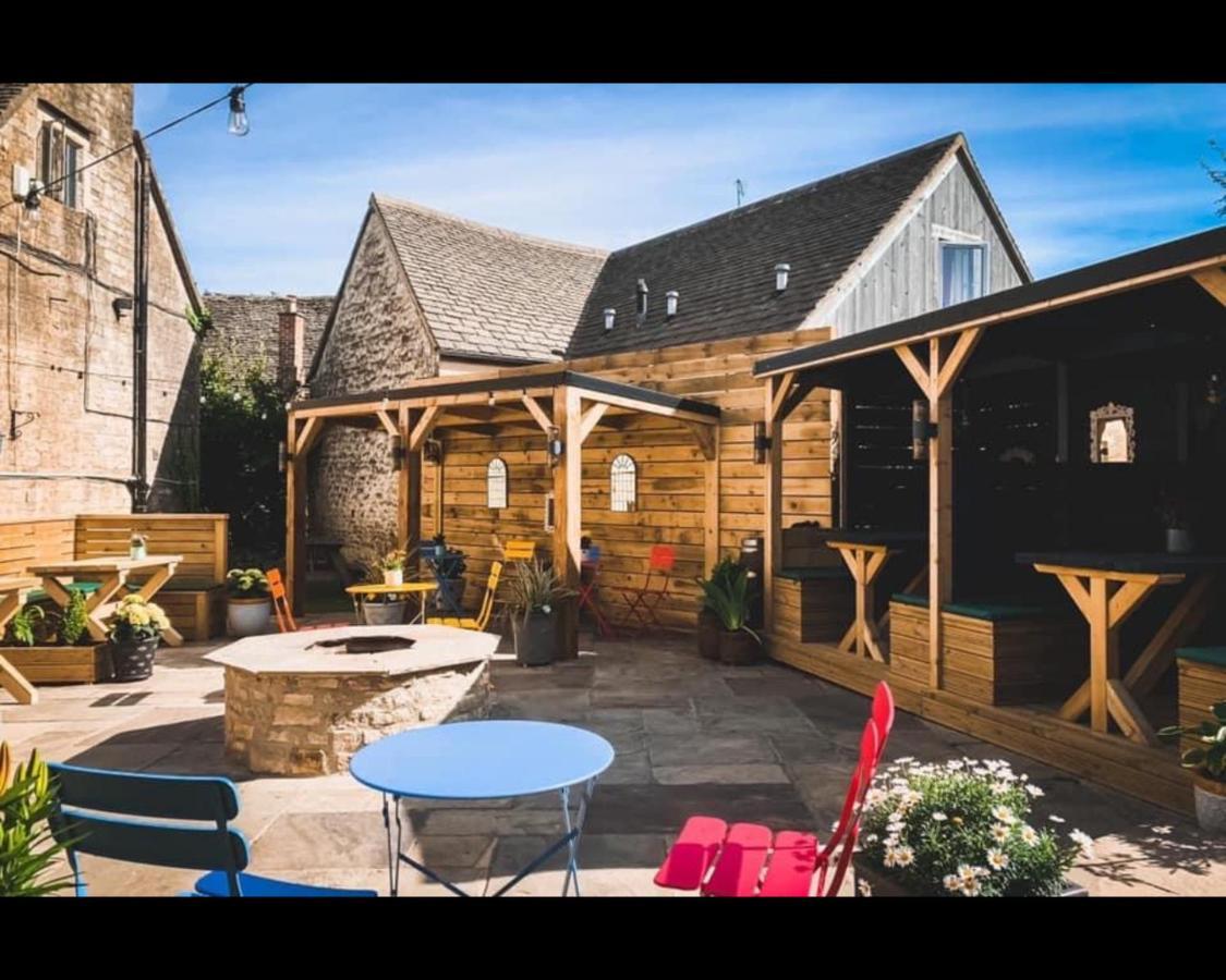 Nympsfield The Rose & Crown Farmhouse Kitchen מראה חיצוני תמונה